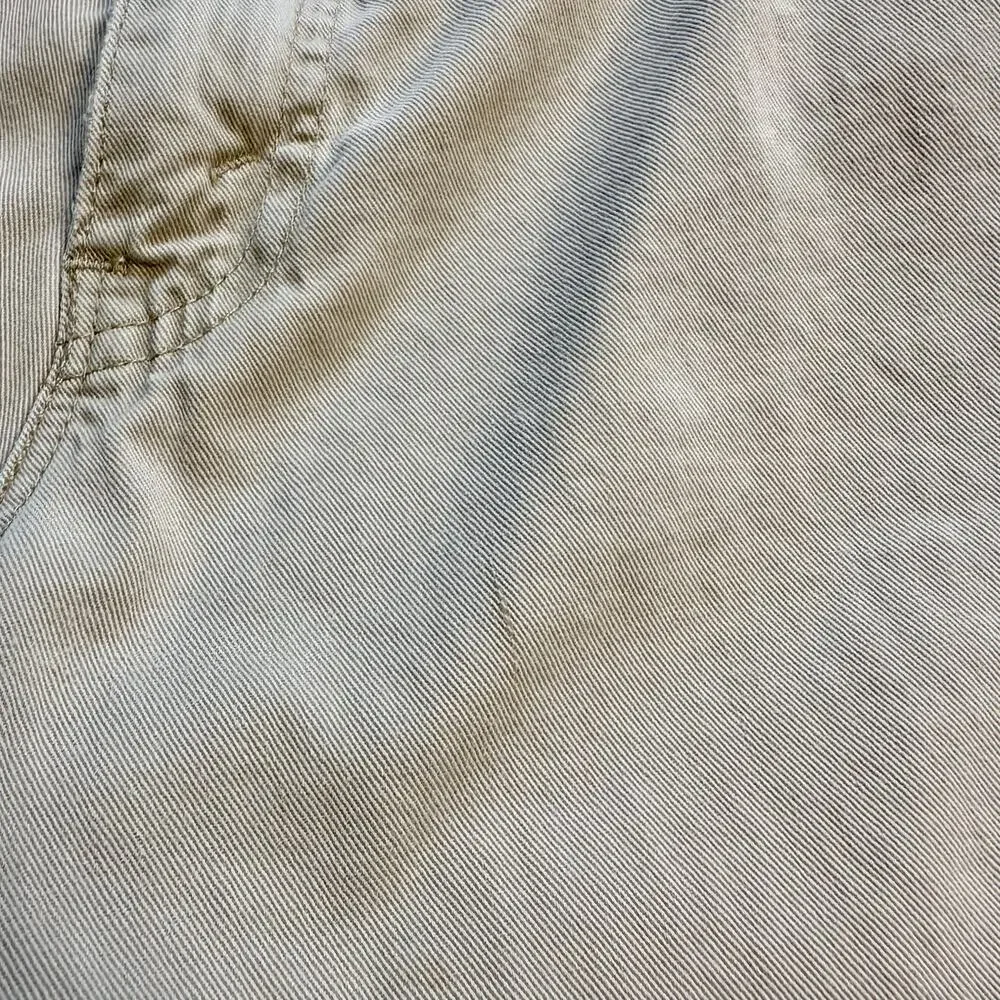 Vintage 90s Levi’s Silver Tab Beige Multi Pocket Cargo Shorts Men’s Size 33